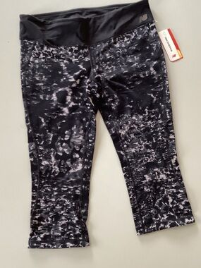 New Balance Black and Gray Marble Print Leggings